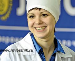 Технолог Североморского молочного завода Неустроева Анна